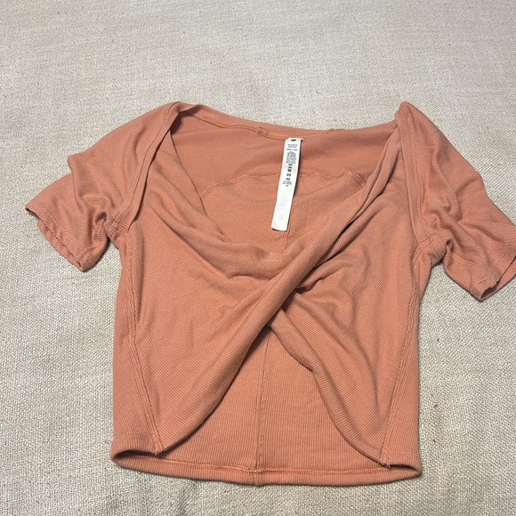 lululemon LA Twist Front Crop Top - Picture 3 of 12